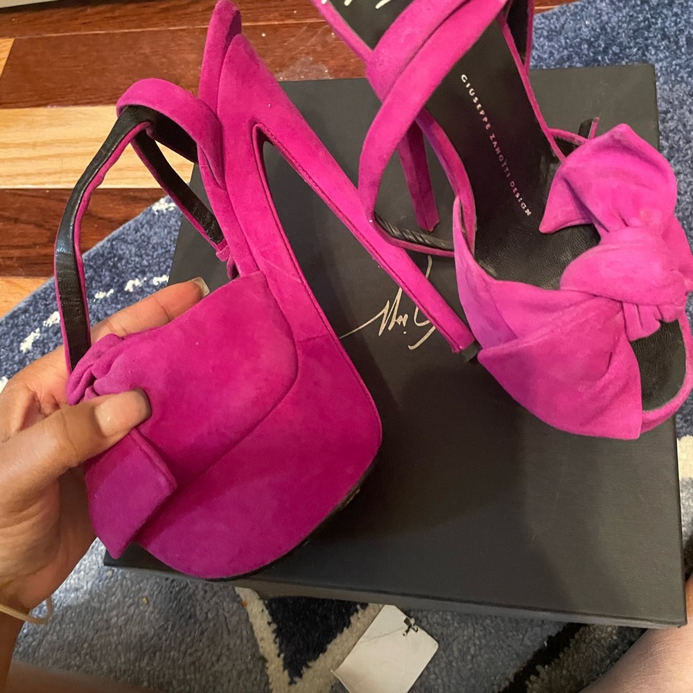 Giuseppe Zanotti Bright Fuchsia Suede Bow Platform Heels (Reposhed bc of size) - Picture 3 of 6